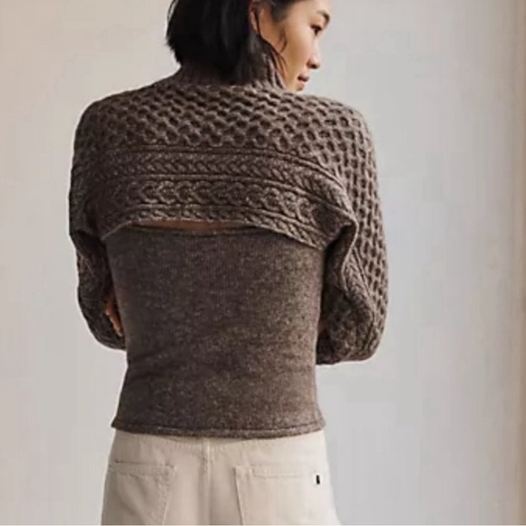 ASTR Cable-Knit Crop Sweater Shrug size Medium - Picture 7 of 8